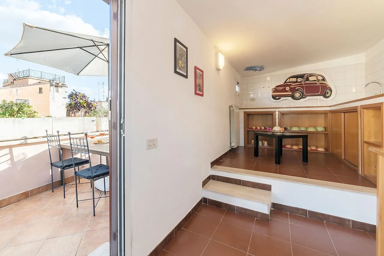 Ferienwohnung Penthouse With Terrace In The Heart Of Rom Apartment
